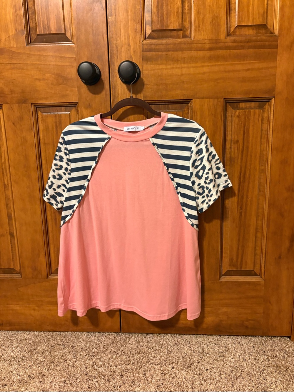 MISSLOOK Pink Raglan Tee with Striped & Leopard Sleeves in Cotton Blend ❤️